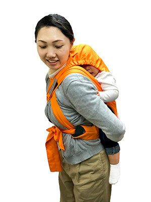 ベビー おんぶ専用 1人抱きひも式キャリー 避難用抱っこひも避難くん 防災グッズ ホイッスル付き 赤ちゃん 乳児 幼児 園児 保育士 地震対策 水害 災害 防炎 オレンジ ネイビー 持ち運び コンパクト たためる 安心 安全 非常時 緊急時 日本製 保育園 子ども園